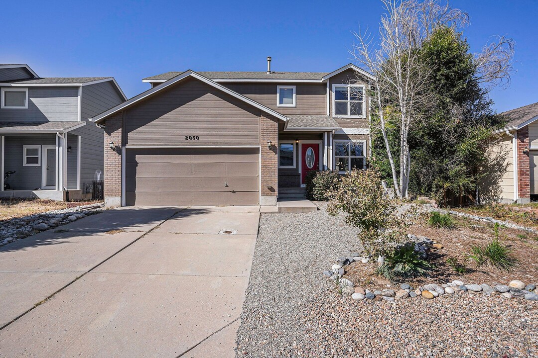 2050 Sage Grouse Ln in Colorado Springs, CO - Building Photo