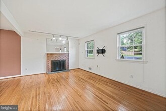 7623 Highland St in Springfield, VA - Building Photo - Building Photo