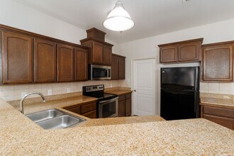 1304 W Kiwi Ave in Pharr, TX - Building Photo - Building Photo