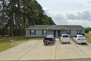 115 Centipede Ln in Raeford, NC - Building Photo