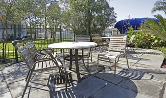 Riverview Villas in New Orleans, LA - Building Photo - Building Photo