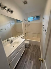 6931 Loheit Way in Sacramento, CA - Building Photo - Building Photo