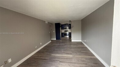 7725 SW 86th St in Miami, FL - Building Photo - Building Photo