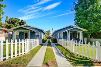 140-142 1/2 Melrose Ave. in Monrovia, CA - Building Photo - Building Photo