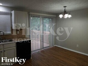 4822 White Oak Tree in Stone Mountain, GA - Building Photo - Building Photo