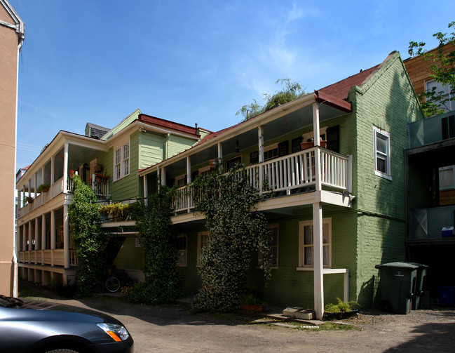 77 Society St in Charleston, SC - Foto de edificio - Building Photo