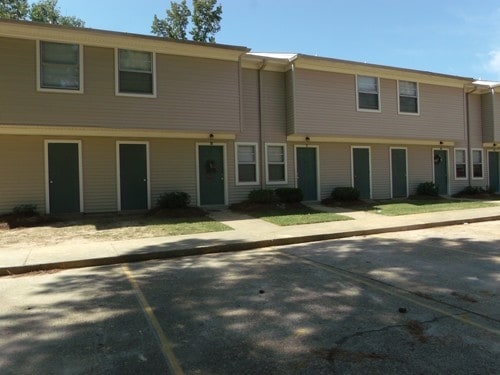 Oakwood Apartments in Calhoun City, MS - Foto de edificio