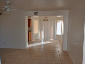 15311 S Moon Valley Rd in Arizona City, AZ - Building Photo