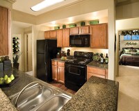 Kitchen w/granite - Las Colinas At Black Canyon Apartments in Phoenix, Arizona