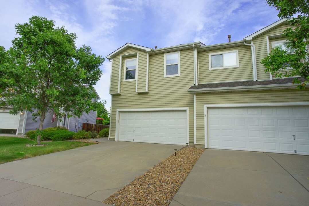 8130 S Laredo Ct in Englewood, CO - Foto de edificio