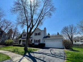 1725 Drake Ct in Naperville, IL - Building Photo - Building Photo