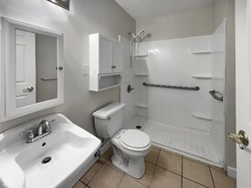 2338 Keystone Ct in Anderson, IN - Building Photo