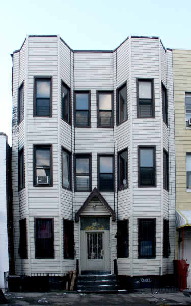 175 Jefferson St in Brooklyn, NY - Foto de edificio