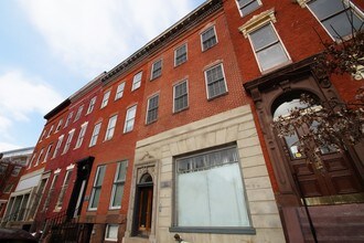 220 W. Monument Street in Baltimore, MD - Foto de edificio - Building Photo