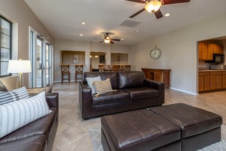 Lantana Apartments in Tucson, AZ - Building Photo - Interior Photo
