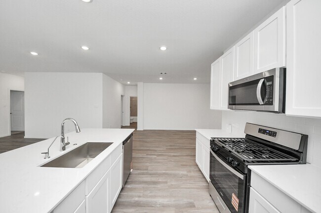 property at 6003 Bella Breeze Dr