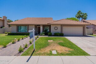 1449 W Antiqua Dr in Gilbert, AZ - Building Photo