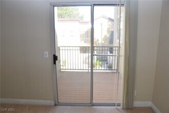 2801 N Rainbow Blvd in Las Vegas, NV - Building Photo - Building Photo