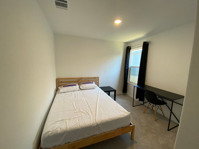 9107 Selene Pl in San Antonio, TX - Building Photo - Building Photo