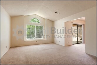 537 Terrace Dr NE in Rio Rancho, NM - Building Photo - Building Photo
