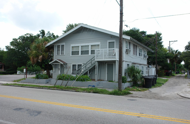 117 31st St N in St. Petersburg, FL - Foto de edificio - Building Photo