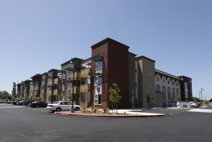 Cottonwood Place Apartments