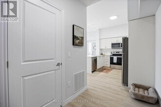 70 Dean Ave in Barrie, ON - Building Photo - Building Photo