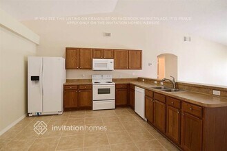5807 NW Carr Ct in Port St. Lucie, FL - Building Photo - Building Photo