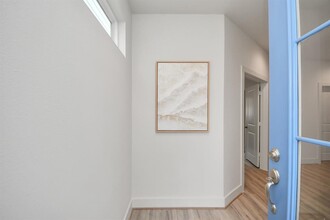 5211 Burress Springs Ln in Houston, TX - Building Photo - Building Photo