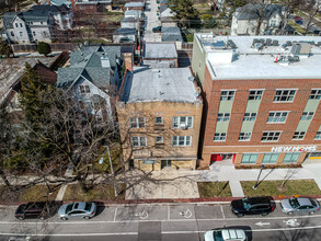 214 Chicago Ave in Oak Park, IL - Building Photo - Building Photo