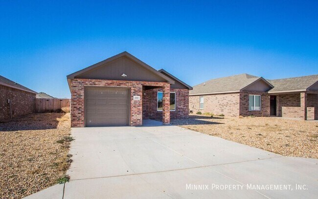 2413 N Ave O in Lubbock, TX - Foto de edificio - Building Photo