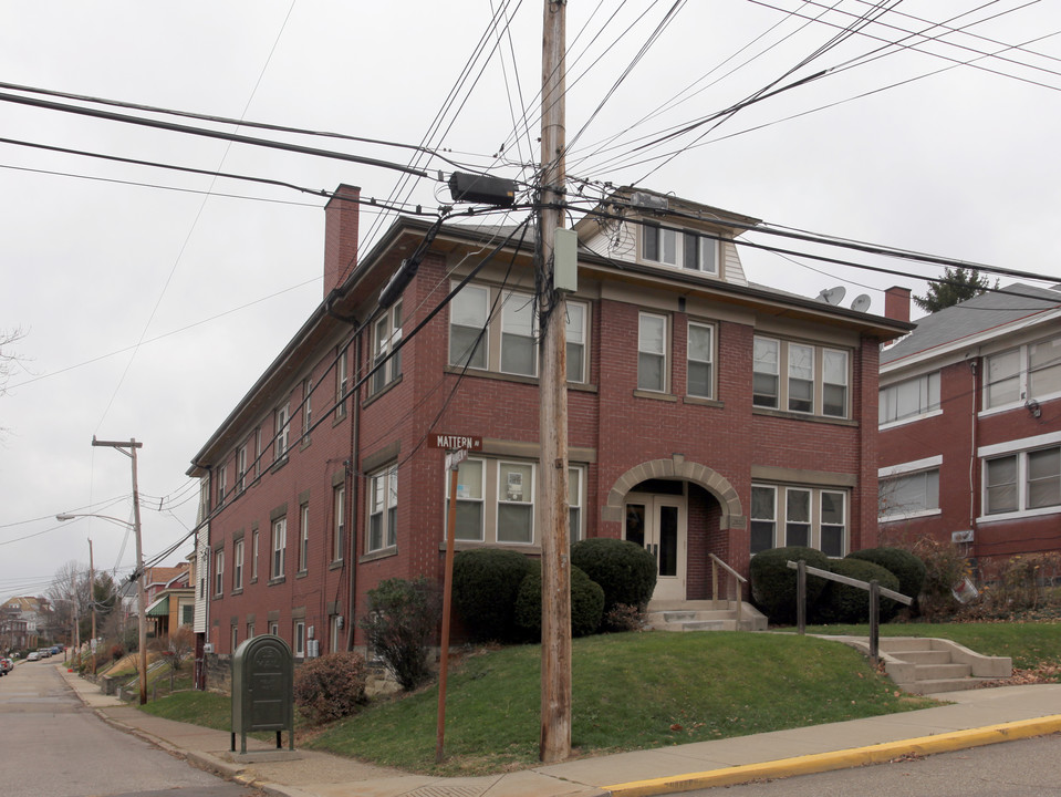 2922 Mattern Ave in Pittsburgh, PA - Foto de edificio