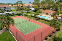 5950-5980 Amherst Dr in Naples, FL - Foto de edificio - Building Photo