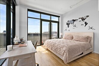 142 Charles St-Unit -PH-1 in Jersey City, NJ - Building Photo - Building Photo