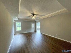 100 Brook Glen Dr in Hazel Green, AL - Foto de edificio - Building Photo