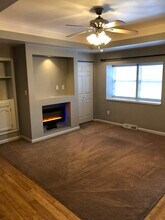 2325 Sierra St in Pittsburgh, PA - Building Photo - Building Photo