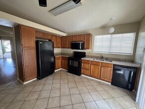 7427 W Cherry Hills Dr in Peoria, AZ - Foto de edificio - Building Photo