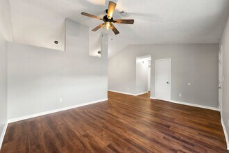 2467 Deep Shoals Cir in Decatur, GA - Building Photo - Building Photo