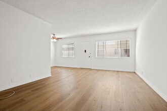 529 Montana Ave in Santa Monica, CA - Building Photo - Building Photo