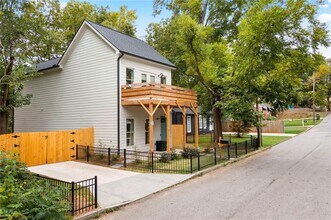 1052 Camilla St SW in Atlanta, GA - Building Photo - Building Photo