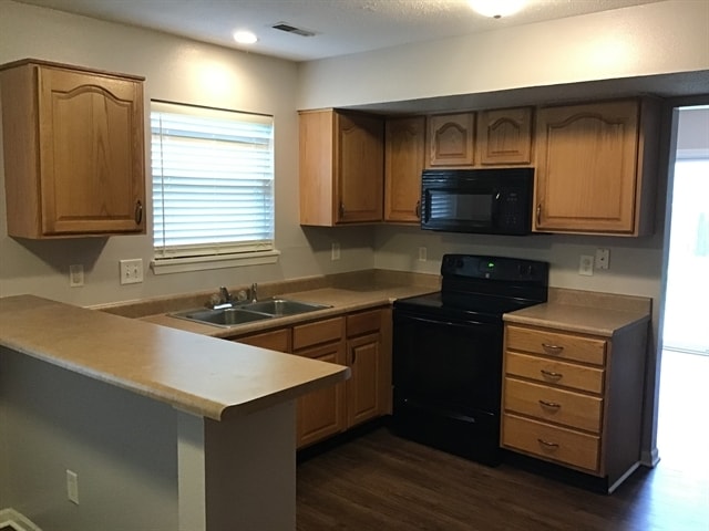 7316 Parklake Pl in Indianapolis, IN - Foto de edificio - Building Photo