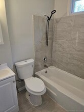 7 Ash St in Waterbury, CT - Building Photo - Building Photo