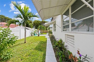1711 Funston St in Hollywood, FL - Building Photo - Building Photo