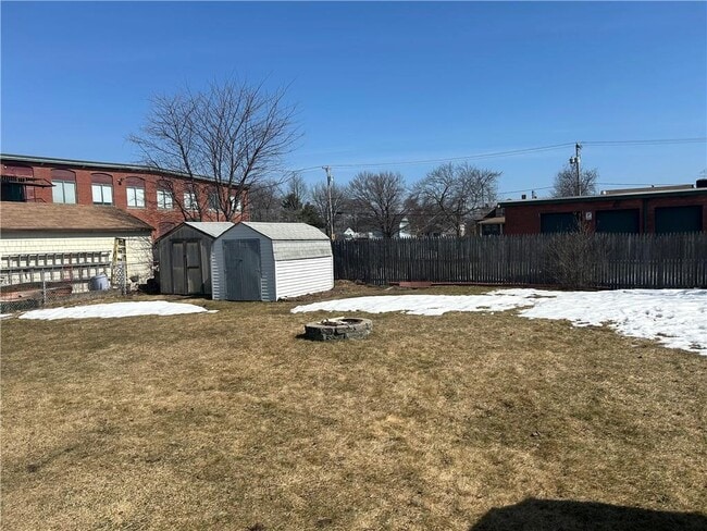 60 Field St in Pawtucket, RI - Building Photo - Building Photo
