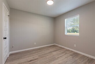 4813 Cedar St in Seabrook, TX - Building Photo - Building Photo