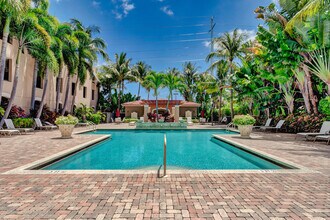 616 Clearwater Park Rd in West Palm Beach, FL - Building Photo - Building Photo
