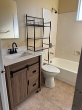 2227 16th Ave, Unit 222716thAve in Sacramento, CA - Building Photo - Building Photo