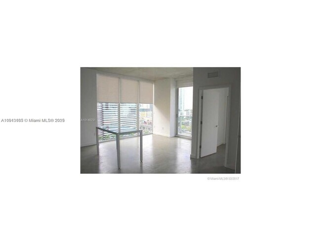 151 SE 1st St, Unit 1611 in Miami, FL - Foto de edificio - Building Photo
