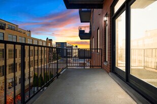 1355 W Washington Blvd, Unit 4D in Chicago, IL - Building Photo