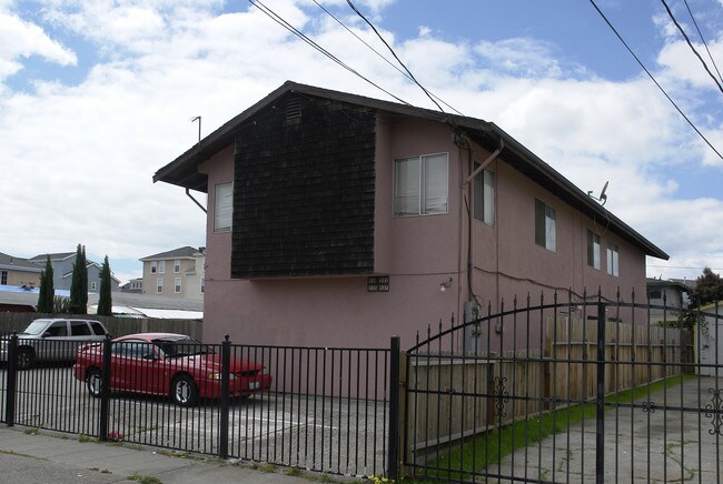 537 S 29th St in Richmond, CA - Foto de edificio - Building Photo